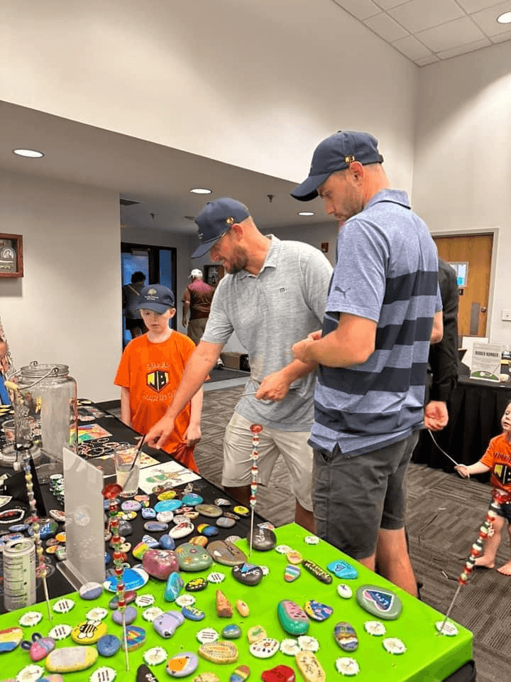 Craft table at the benefit evening